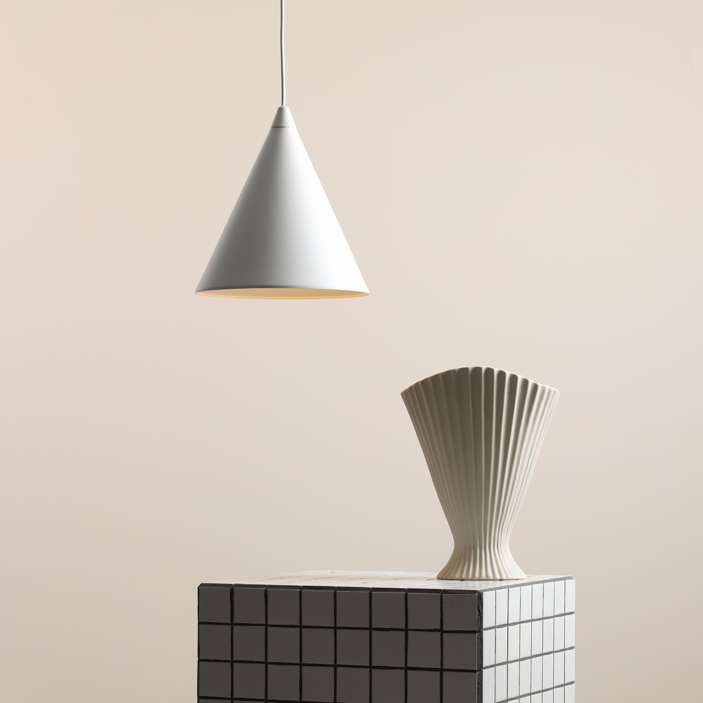 FORM white 1108G Aldex
